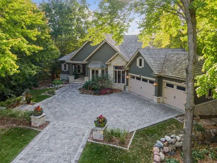 $1,500,000 | 8673 Sherwood Bluff, Eden Prairie, MN 55347