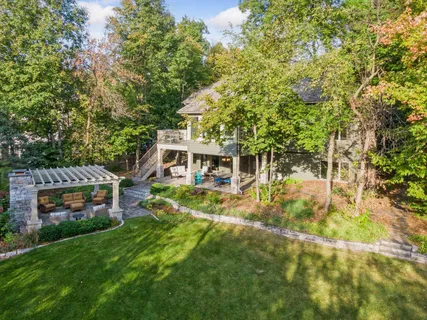 $1,500,000 | 8673 Sherwood Bluff, Eden Prairie, MN 55347