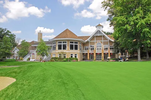 $1,500,000 | 8673 Sherwood Bluff, Eden Prairie, MN 55347