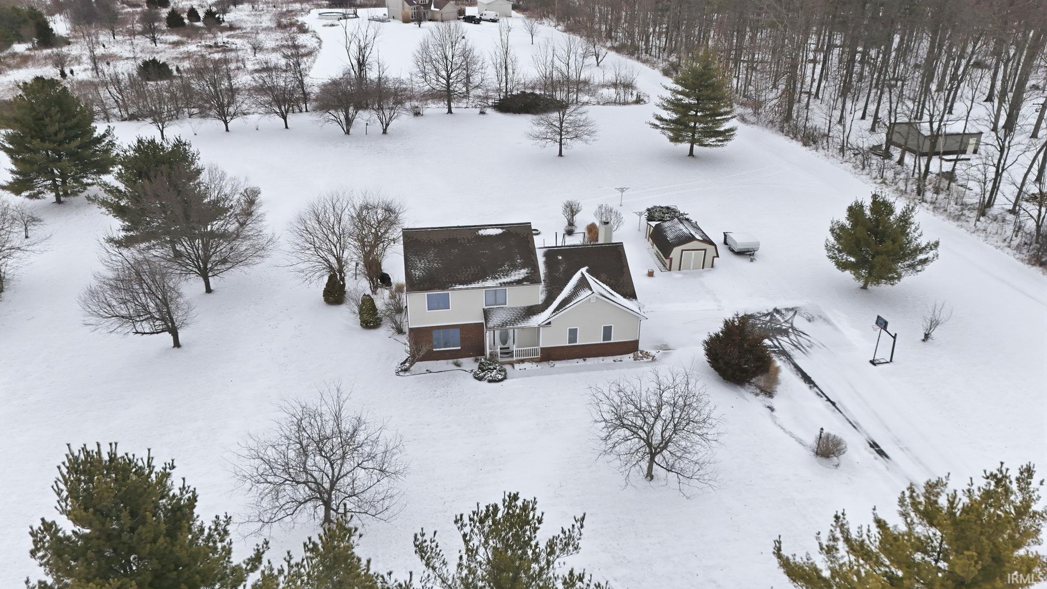 7722 West Greenwell Road Churubusco, IN 46723 - Photo 2 of 36