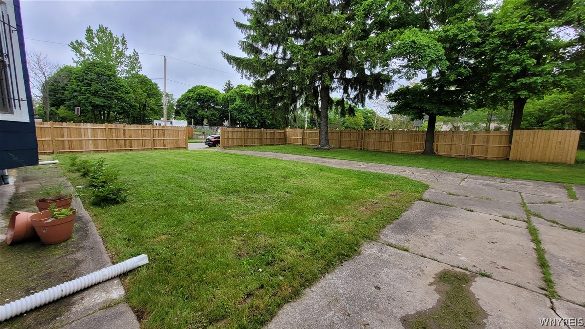 325 Box Avenue Buffalo, NY 14211 - Photo 4 of 18