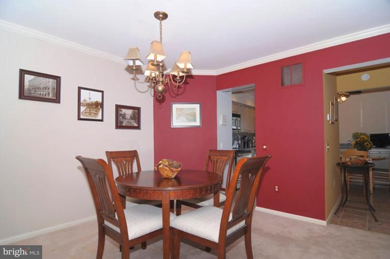 683 Concerto Lane Silver Spring, MD 20901 - Photo 4 of 14 Dining Area