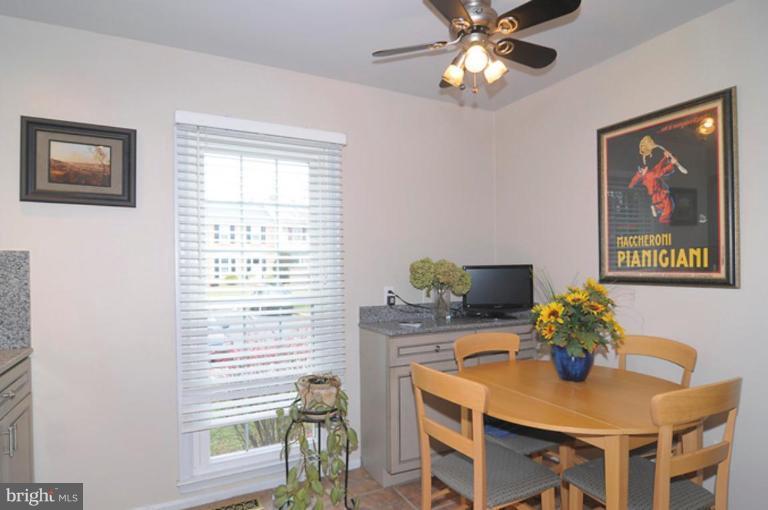 683 Concerto Lane Silver Spring, MD 20901 - Photo 7 of 14 Kitchen #2