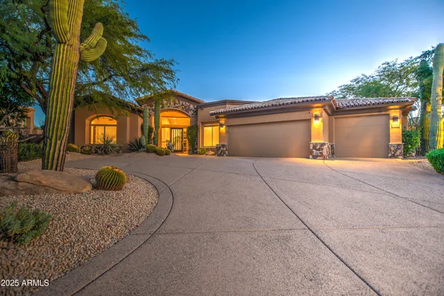 $9,995 | 9671 East Monument Drive, Scottsdale, AZ 85262