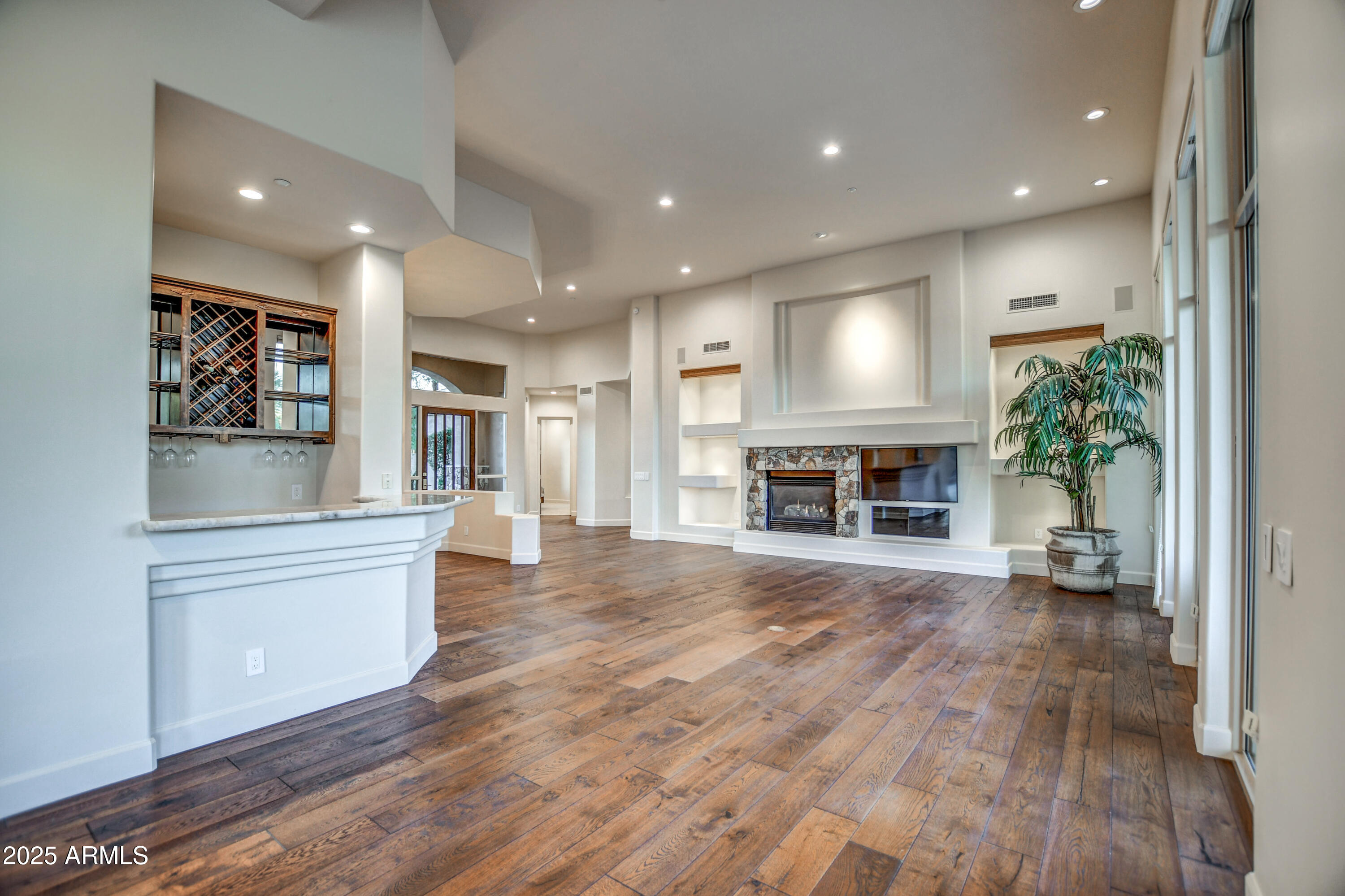 9671 East Monument Drive Scottsdale, AZ 85262 - Photo 12 of 124 Living 1