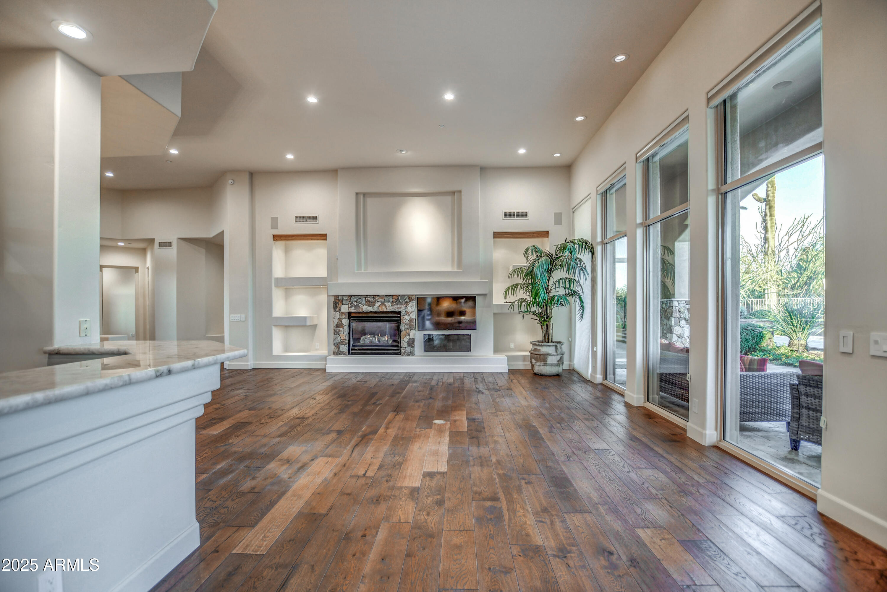 9671 East Monument Drive Scottsdale, AZ 85262 - Photo 13 of 124 Living 2