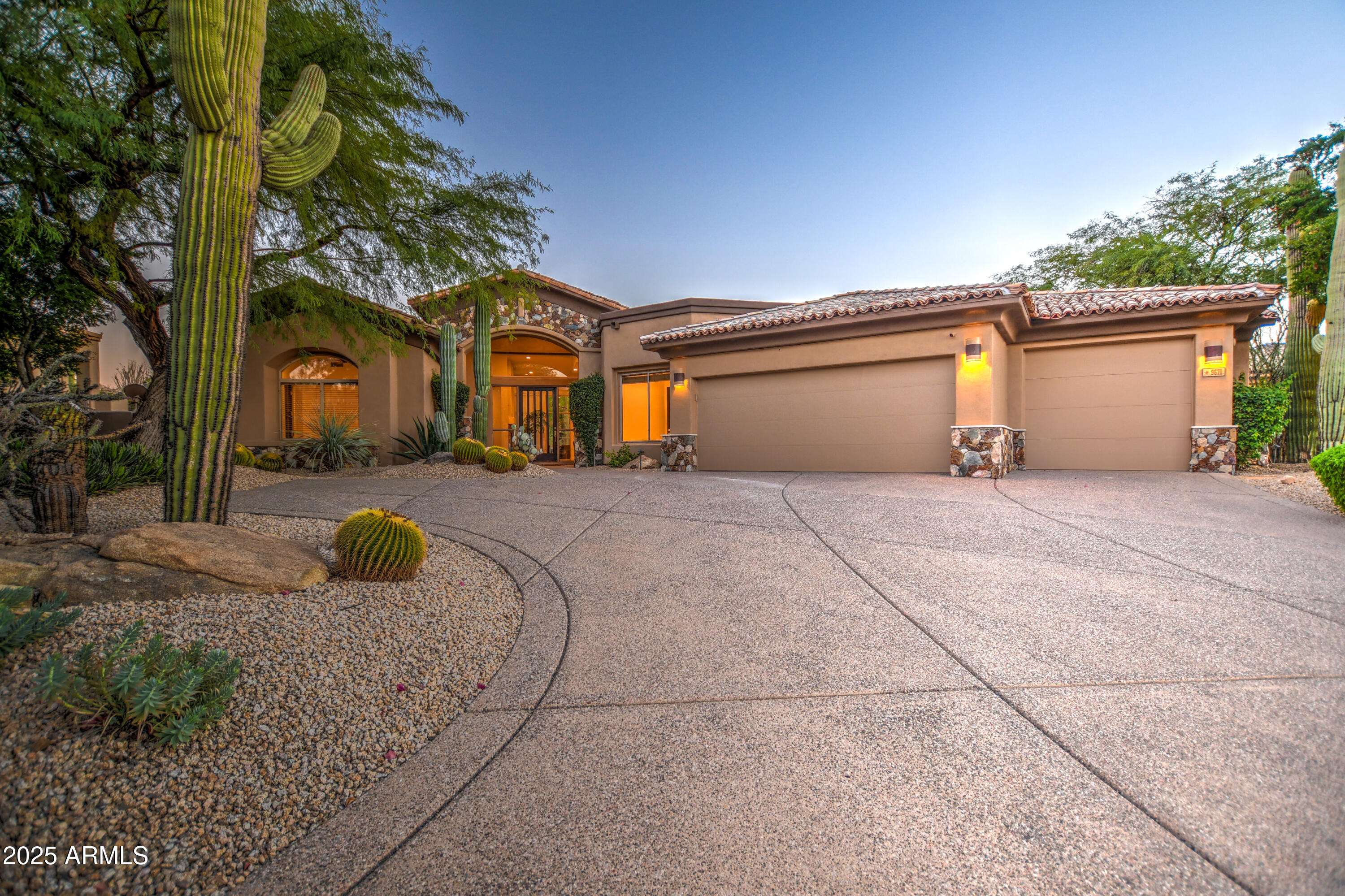 9671 East Monument Drive Scottsdale, AZ 85262 - Photo 74 of 124 Twilight 3