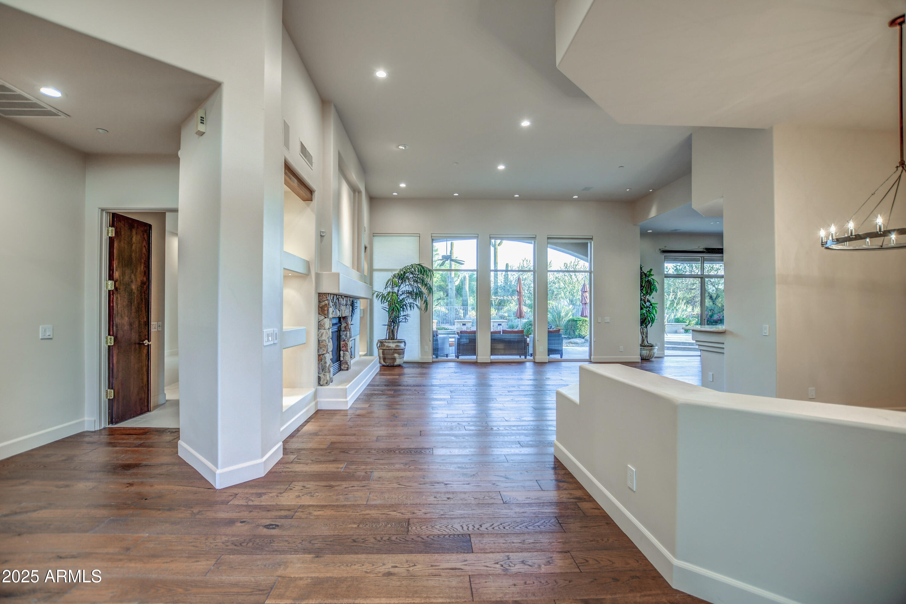 9671 East Monument Drive Scottsdale, AZ 85262 - Photo 7 of 124 Entry 1