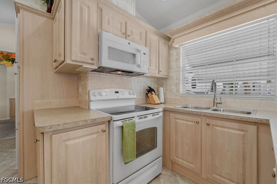 1159 Daniels Road, Unit 74 Moore Haven, FL 33471 - Photo 11 of 39