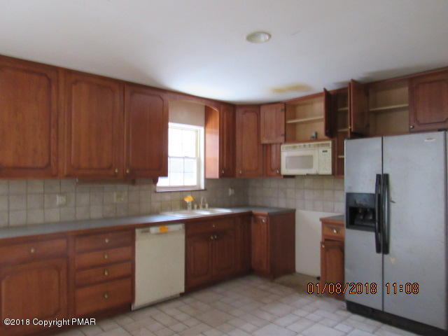 415 Rodeo Drive Kunkletown, PA 18058 - Photo 4 of 9 Rodeo kitchen
