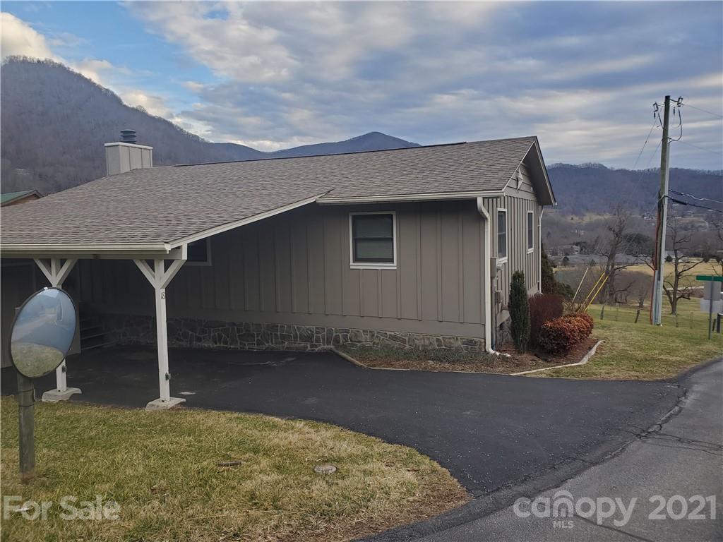 18 Stoney Ridge Loop Maggie Valley, NC 28751 - Photo 2 of 12
