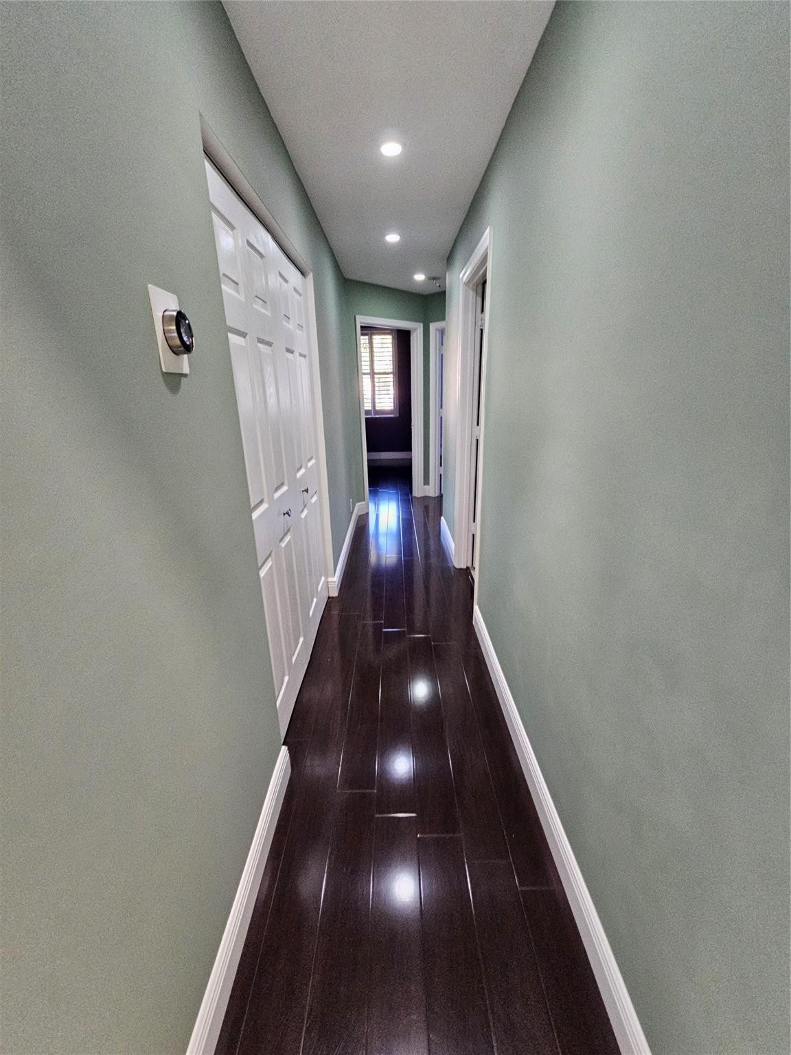 5770 Coach House Circle, Unit F Boca Raton, FL 33486 - Photo 9 of 21 Hallway