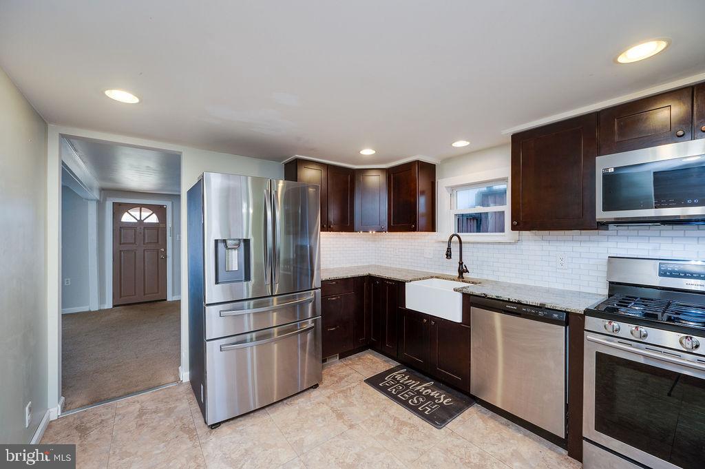 1200 Commonwealth Boulevard Reading, PA 19607 - Photo 8 of 33 Kitchen