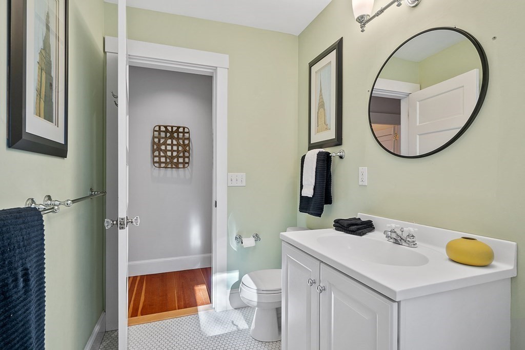 14 Woodland Road Andover, MA 01810 - Photo 22 of 33 Gallery Image 22