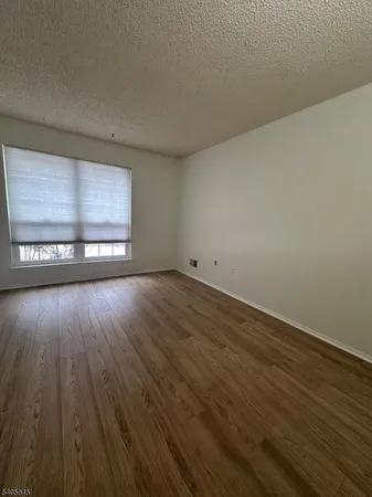 $2,400 | 51 Crabapple Lane, Franklin Park, NJ 08823