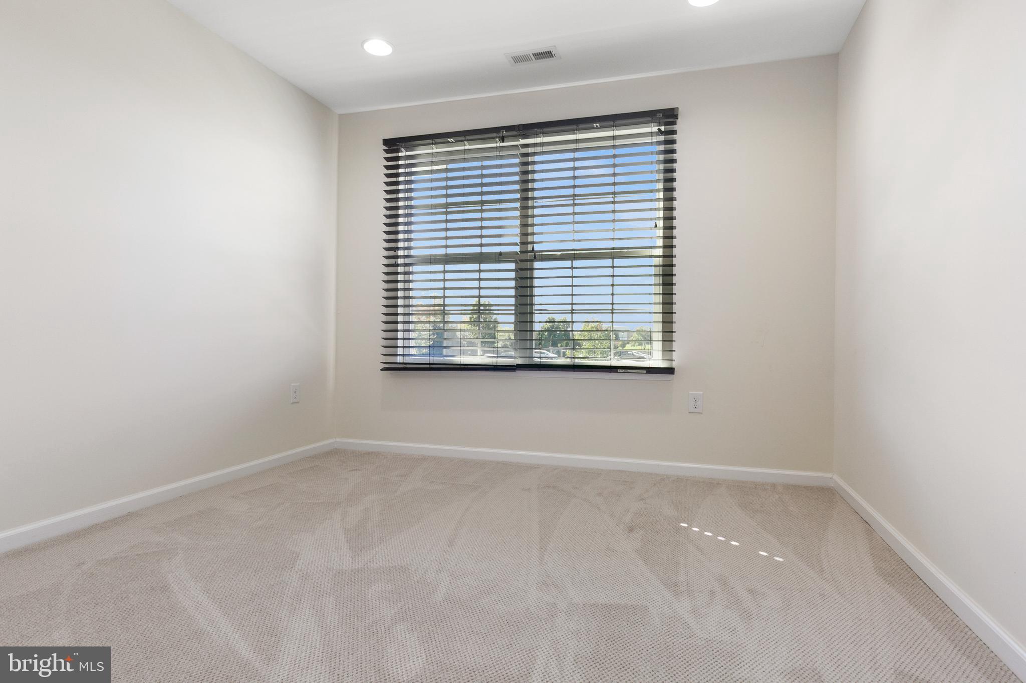 306 Lexington Road Swedesboro, NJ 08085 - Photo 17 of 26 Gallery Image 17