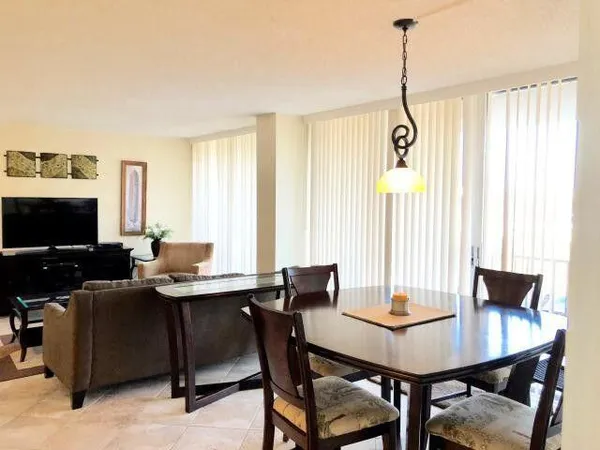 $3,000 | 4200 North Ocean Drive, Unit 2101, Riviera Beach, FL 33404
