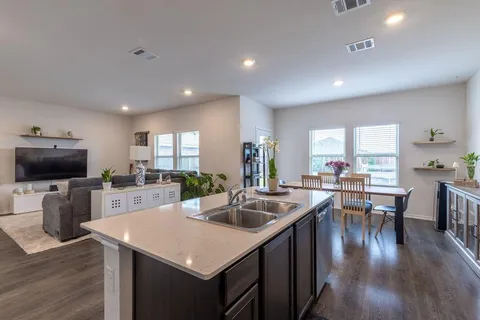 $285,000 | 1302 Delmita Drive, Forney, TX 75126