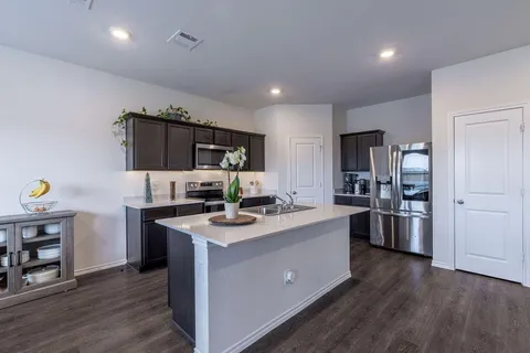 $285,000 | 1302 Delmita Drive, Forney, TX 75126