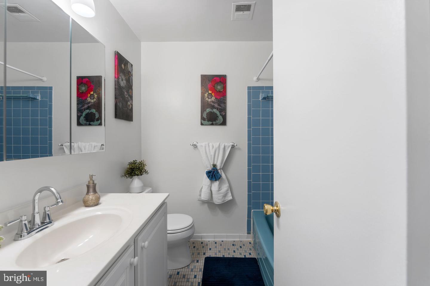8459 Thames Street Springfield, VA 22151 - Photo 4 of 13
