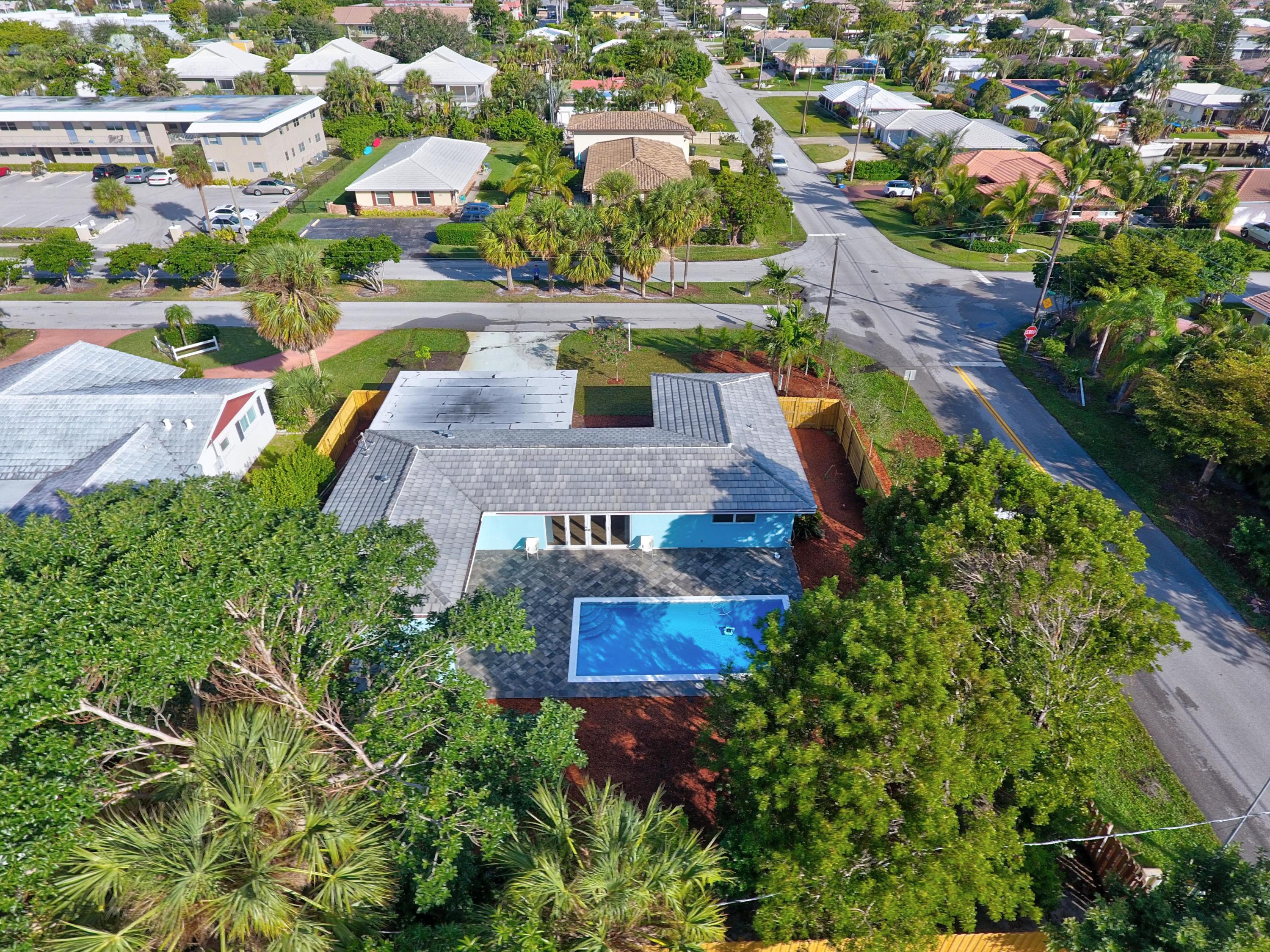 698 Glouchester Street Boca Raton, FL 33487 - Photo 31 of 36 AERIAL