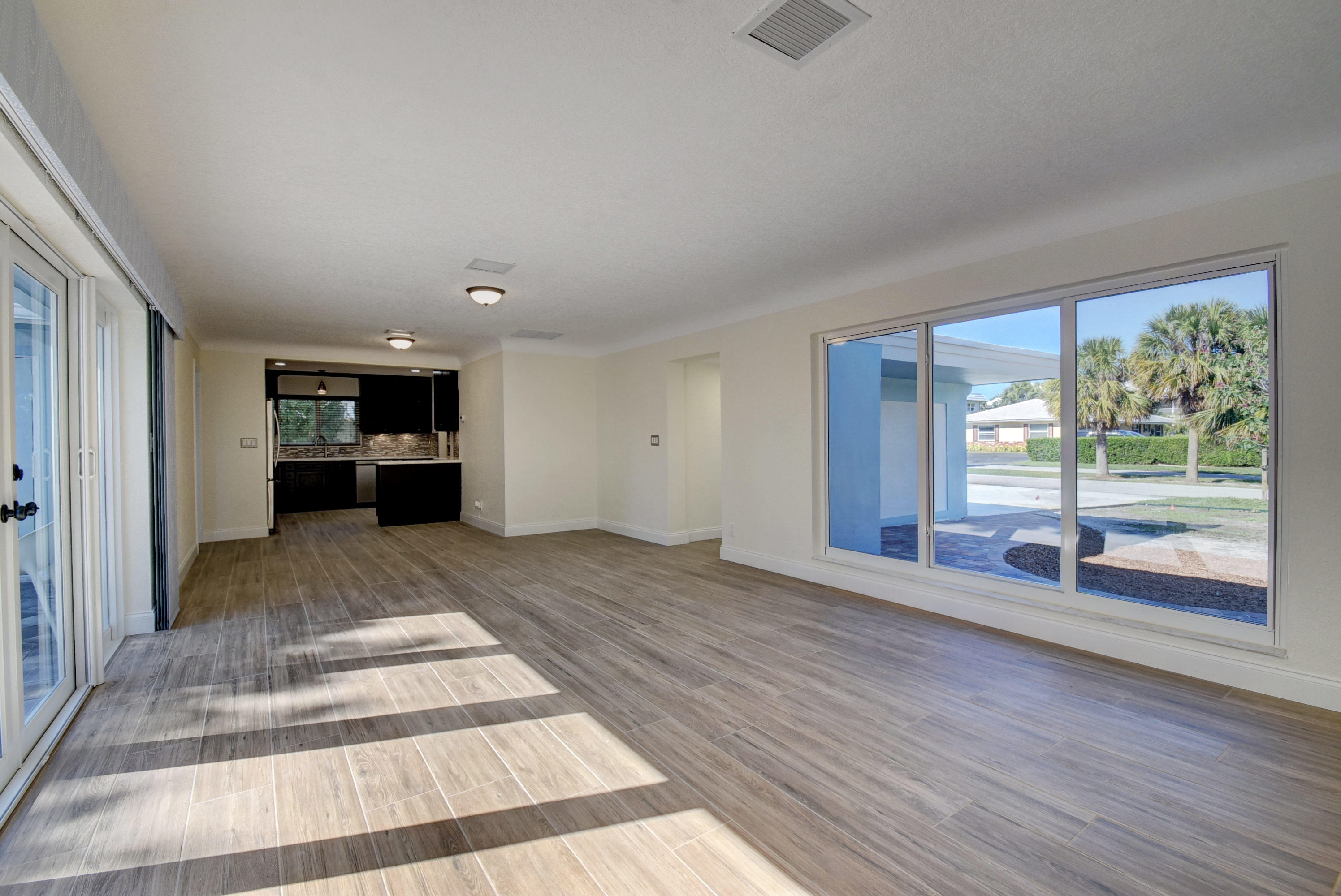 698 Glouchester Street Boca Raton, FL 33487 - Photo 5 of 36 IMPACT WINDOWS