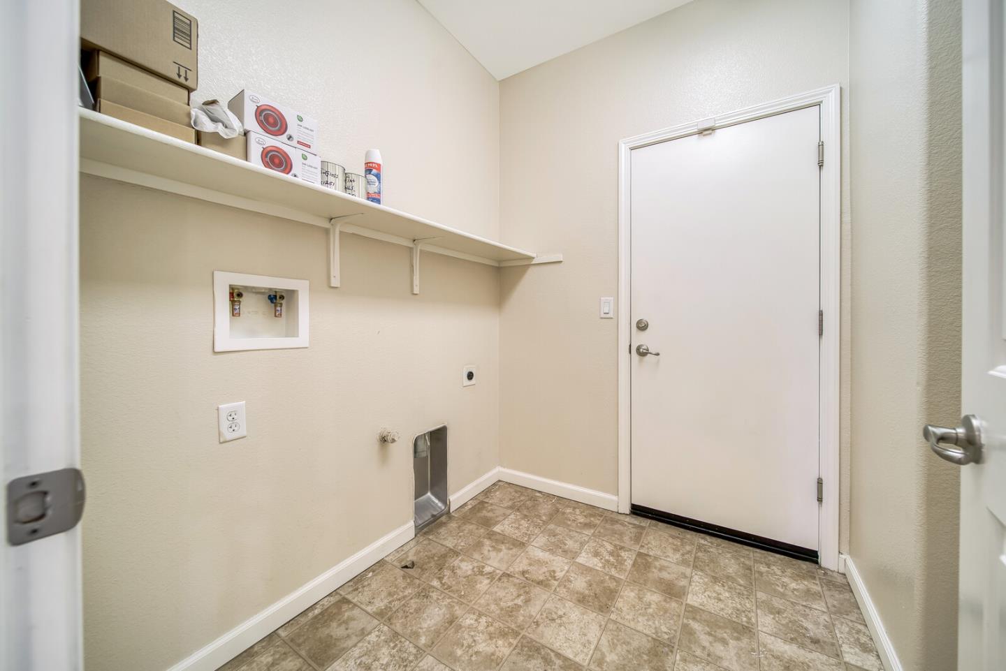 1479 Orgullo Lane Manteca, CA 95337 - Photo 35 of 39 a view of a small space