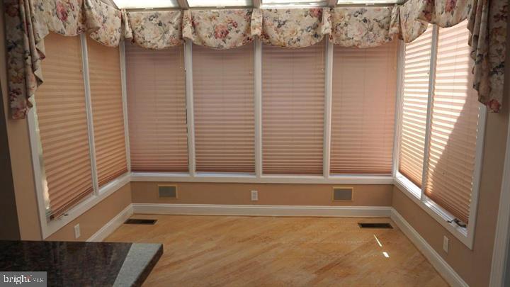 9412 Spruce Tree Circle Bethesda, MD 20814 - Photo 14 of 53