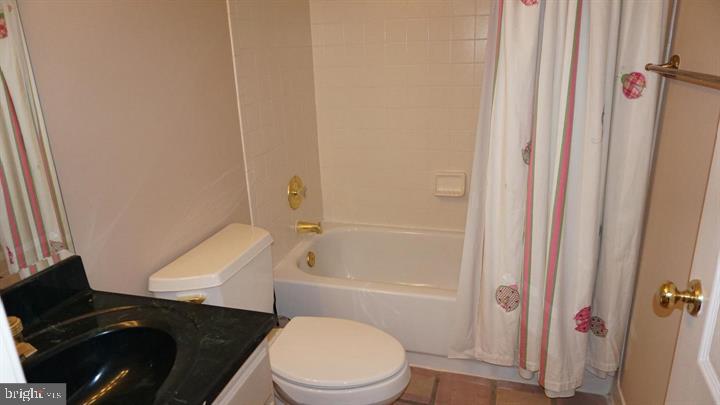 9412 Spruce Tree Circle Bethesda, MD 20814 - Photo 39 of 53