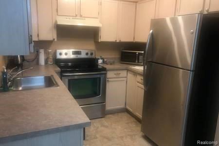 4314 Schaefer Road, Unit 22 Dearborn, MI 48126 - Photo 7 of 12