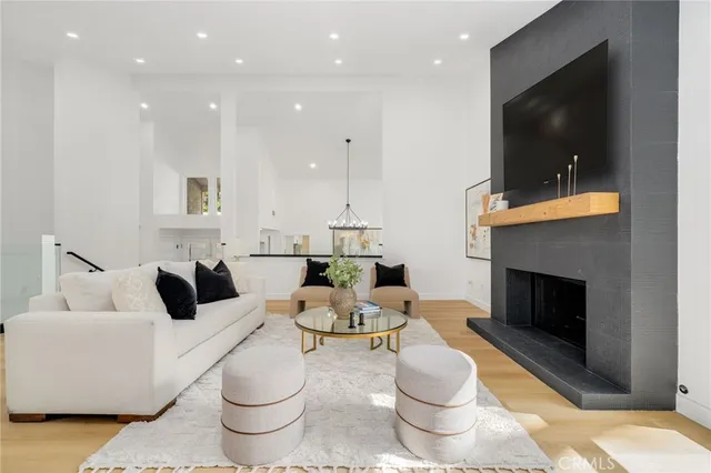 $1,850,000 | 1 Misty Meadow, Unit 30, Irvine, CA 92612