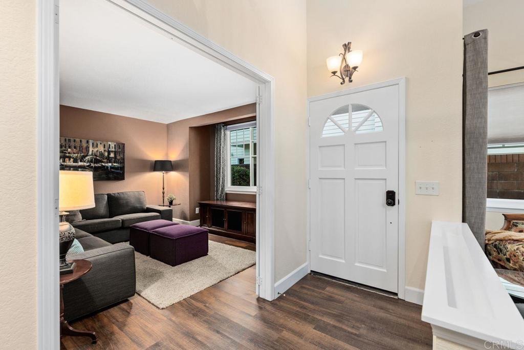 7325 Lantana Terrace Carlsbad, CA 92011 - Photo 6 of 36