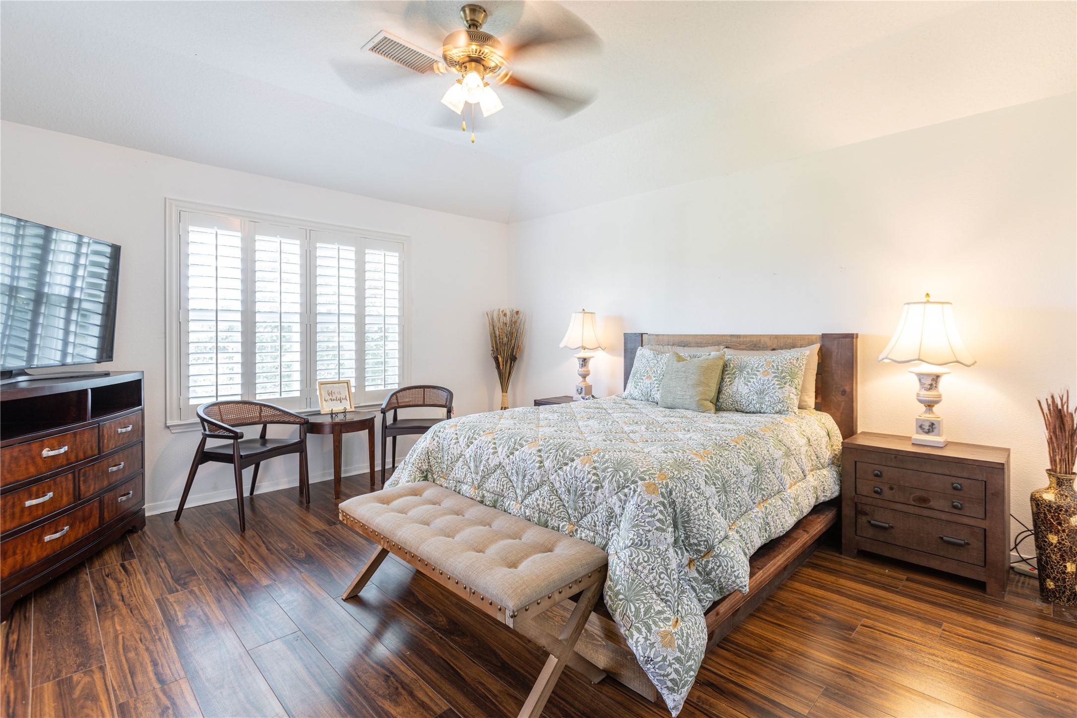 5922 Walkabout Way Katy, TX 77450 - Photo 26 of 38 Generously sized primary bedroom