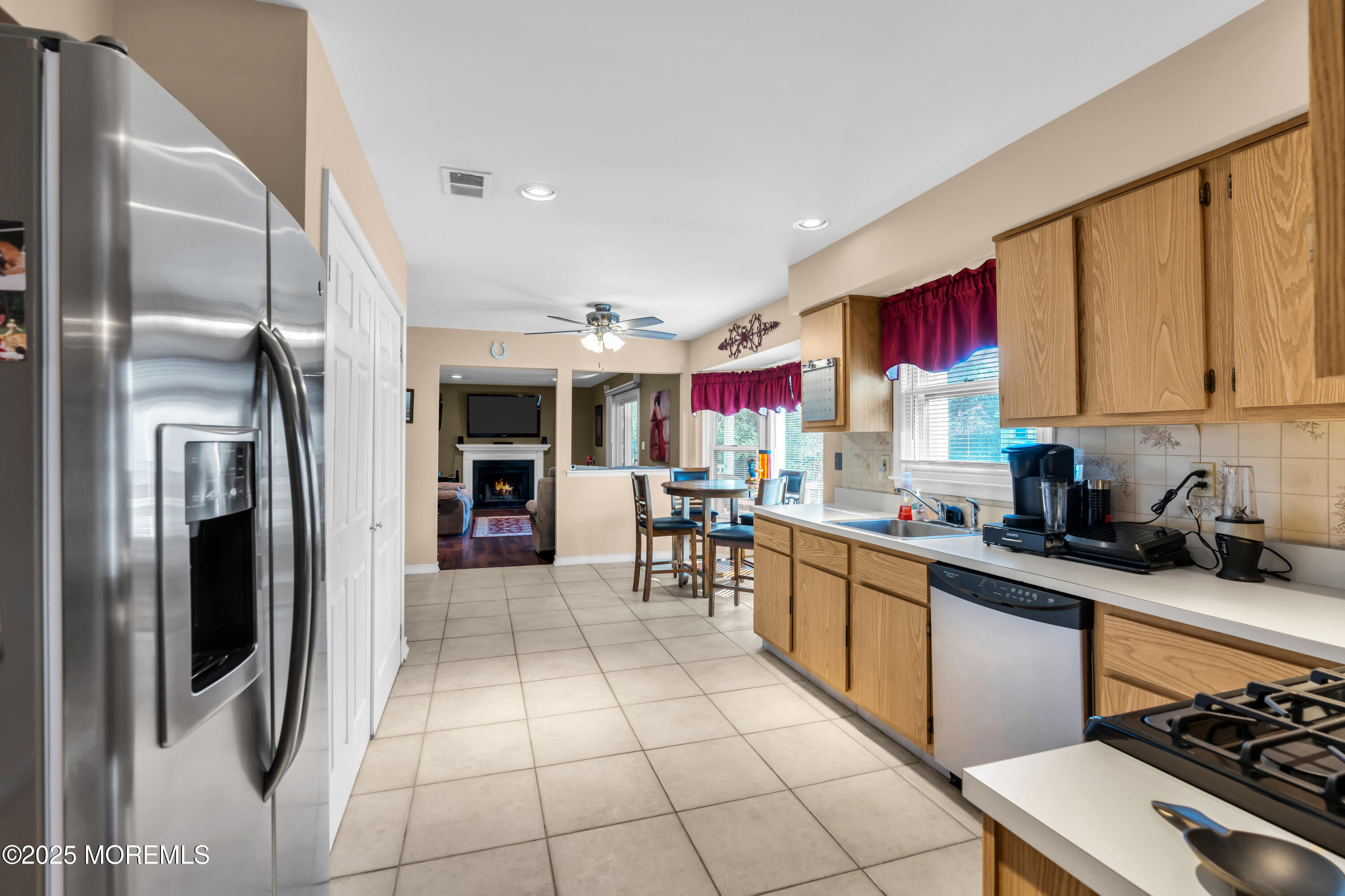 8 Hialeah Court Howell, NJ 07731 - Photo 13 of 58 019_dsc07484-1_174