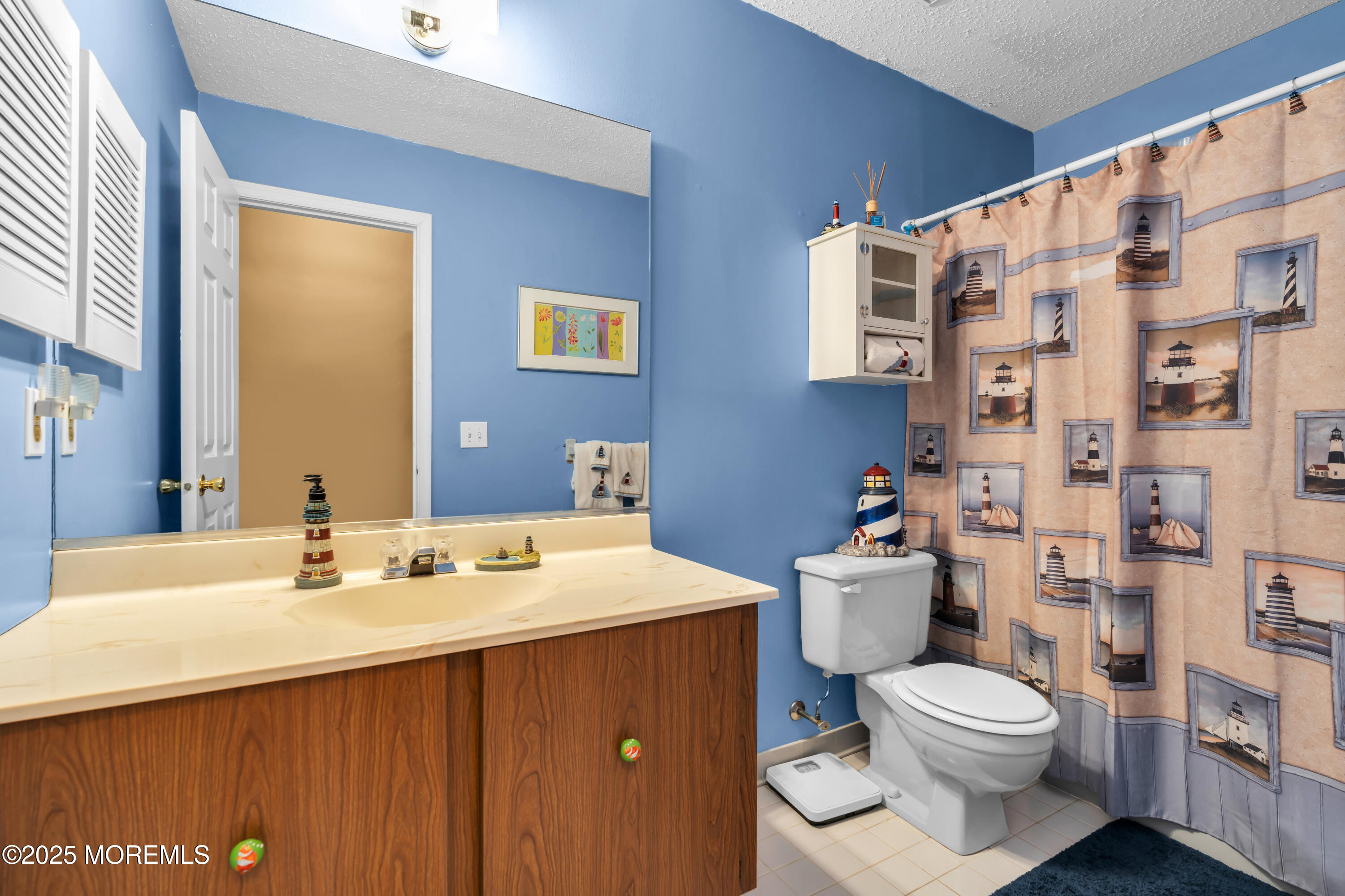 8 Hialeah Court Howell, NJ 07731 - Photo 26 of 58 038_dsc07592_124