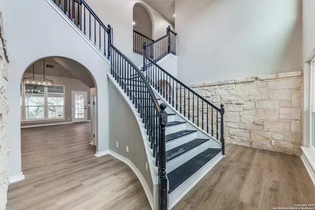 $899,990 | 20784 Bluehill Pass, Helotes, TX 78023