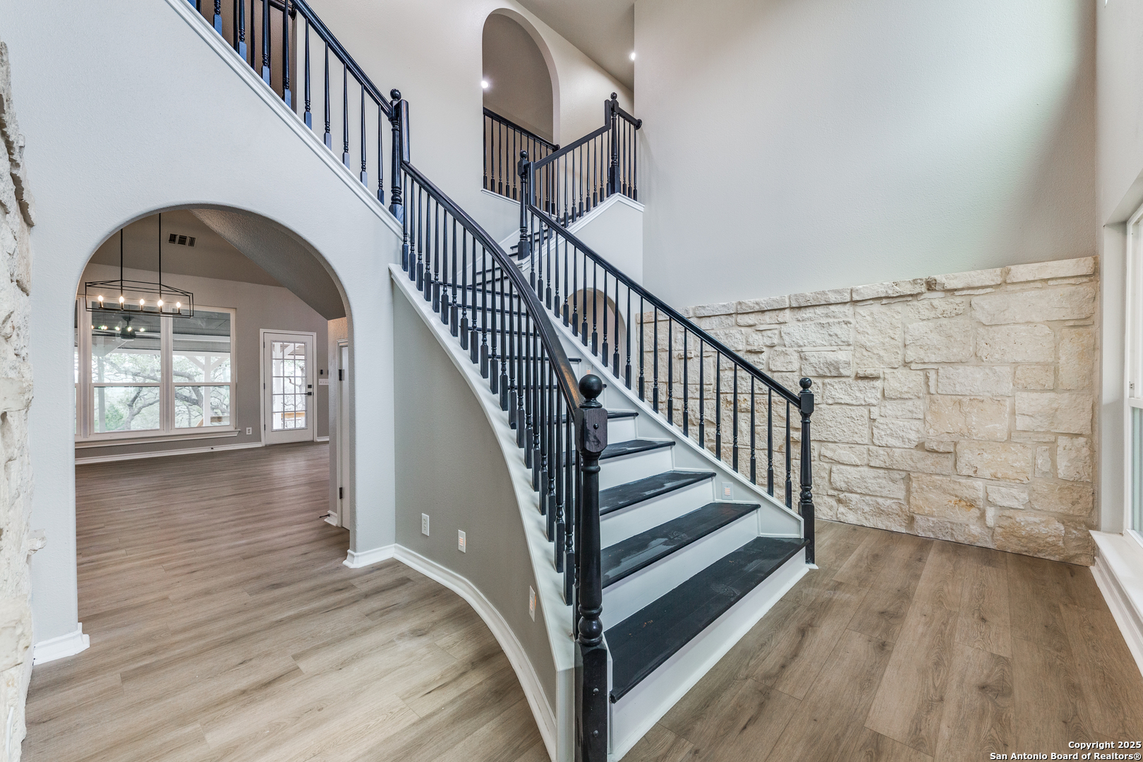 20784 Bluehill Pass Helotes, TX 78023 - Photo 3 of 30