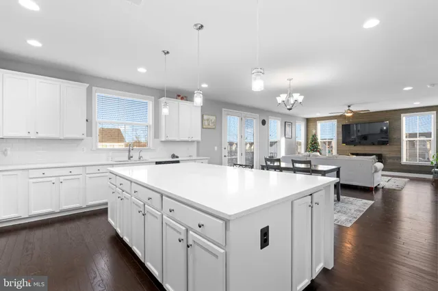 $1,125,000 | 25528 Woodbine Farm Drive, Chantilly, VA 20152