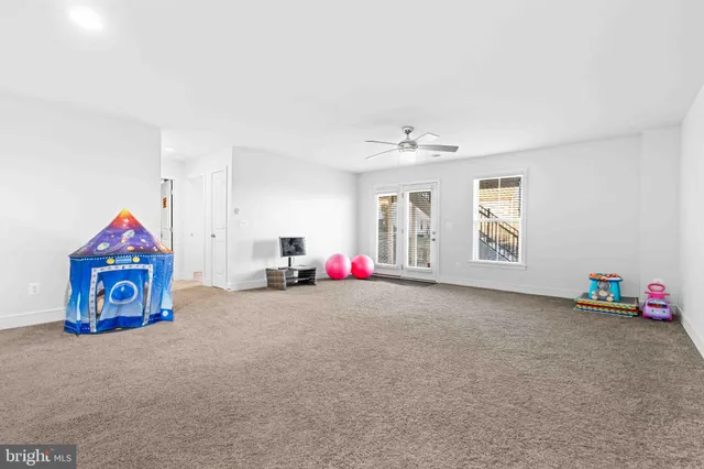 $1,125,000 | 25528 Woodbine Farm Drive, Chantilly, VA 20152