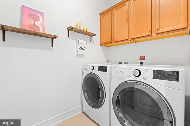 $1,125,000 | 25528 Woodbine Farm Drive, Chantilly, VA 20152