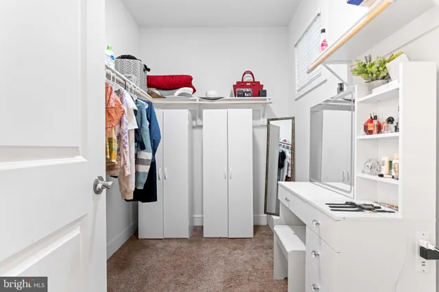 $1,125,000 | 25528 Woodbine Farm Drive, Chantilly, VA 20152