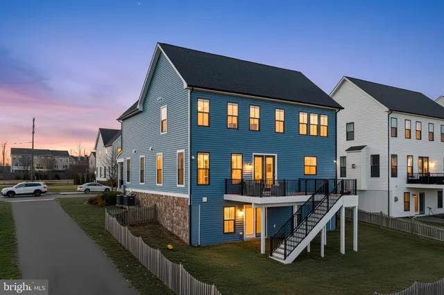 $1,125,000 | 25528 Woodbine Farm Drive, Chantilly, VA 20152