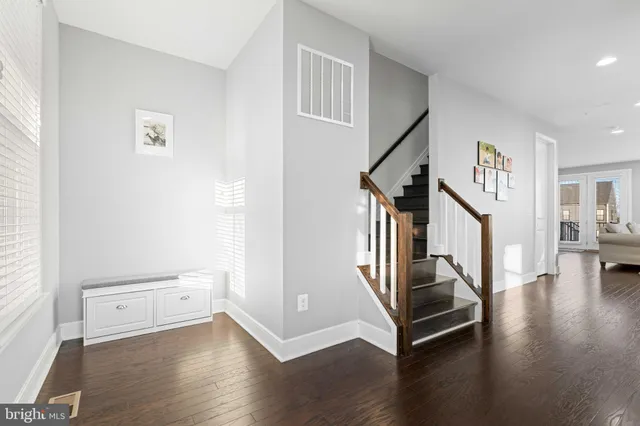 $1,125,000 | 25528 Woodbine Farm Drive, Chantilly, VA 20152