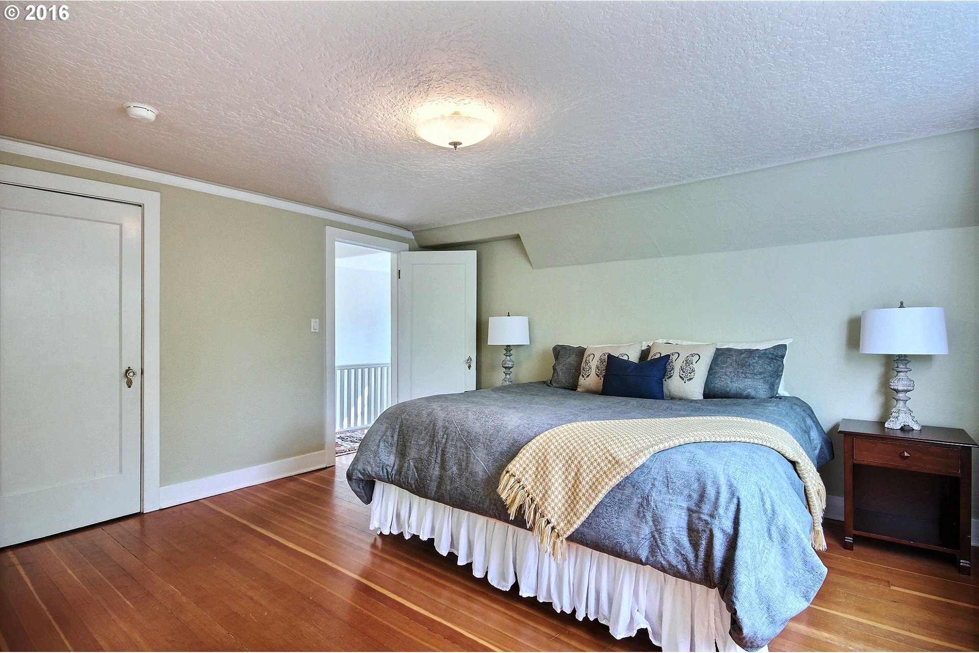 2735 Southwest Himes Street Portland, OR 97239 - Photo 13 of 19 Gallery Image 13