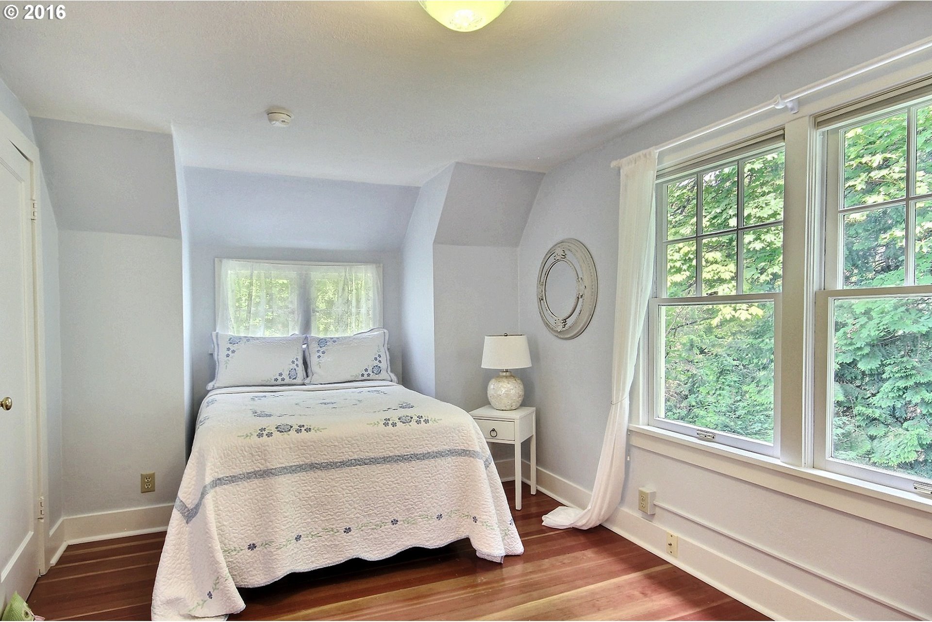 2735 Southwest Himes Street Portland, OR 97239 - Photo 14 of 19 Gallery Image 14