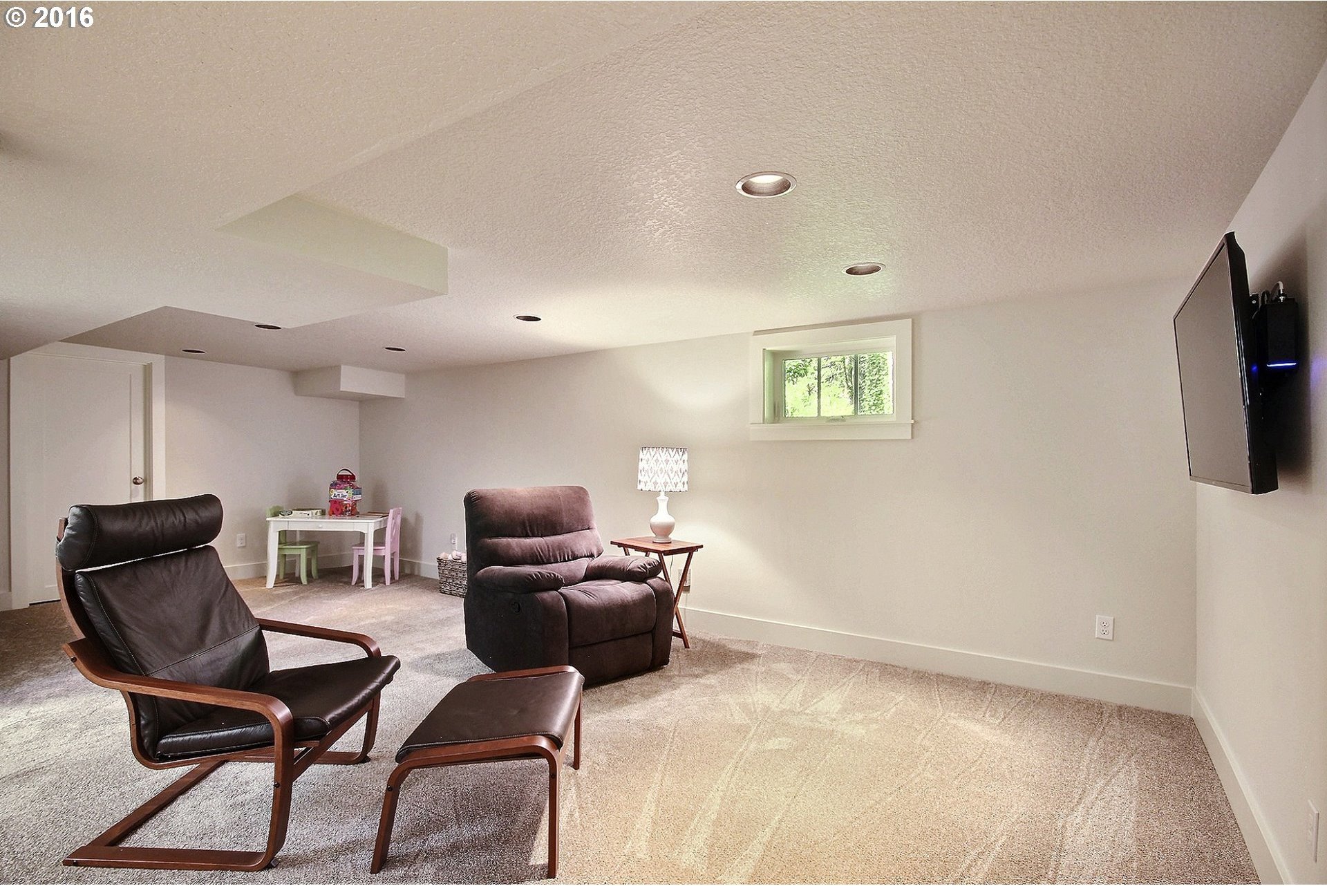 2735 Southwest Himes Street Portland, OR 97239 - Photo 15 of 19 Gallery Image 15