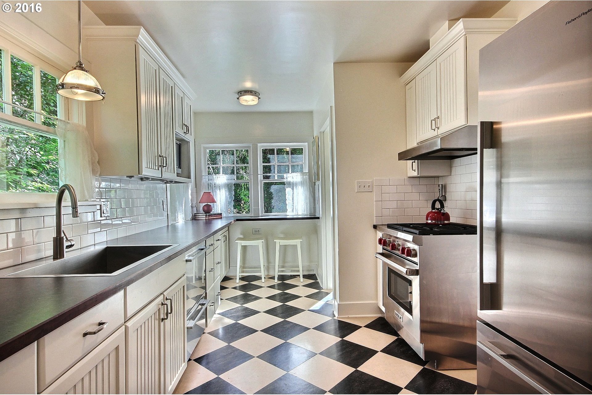 2735 Southwest Himes Street Portland, OR 97239 - Photo 7 of 19 Gallery Image 7