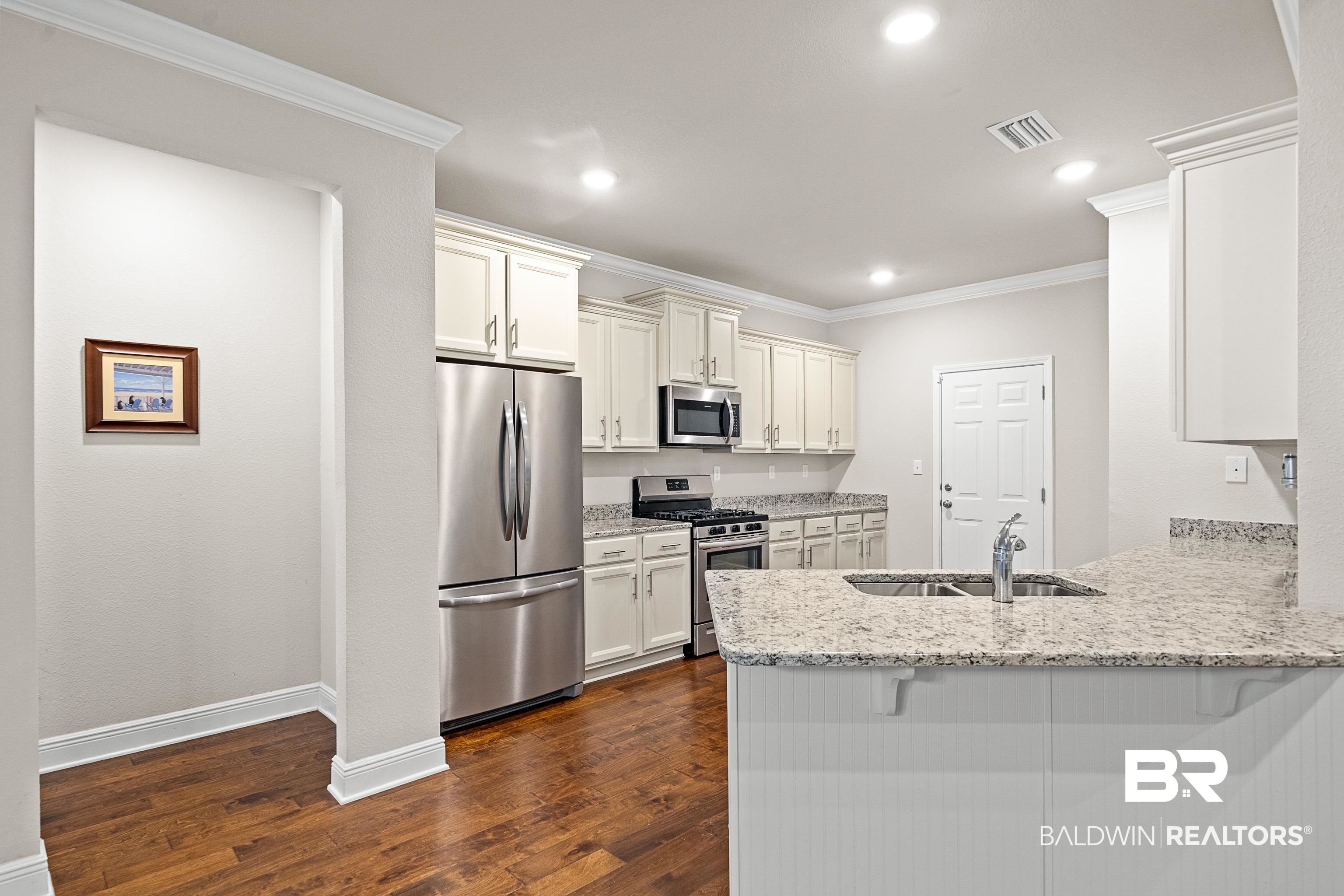4160 Inverness Circle Gulf Shores, AL 36542 - Photo 9 of 30 Kitchen