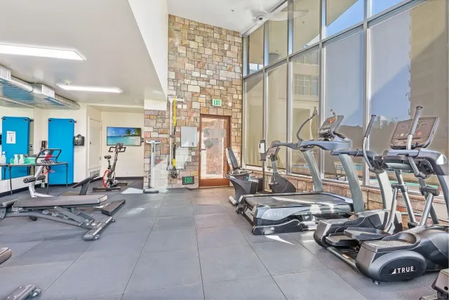 $3,950,000 | 645 Front Street, Unit 2002, San Diego, CA 92101