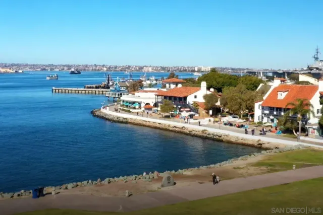 $3,950,000 | 645 Front Street, Unit 2002, San Diego, CA 92101